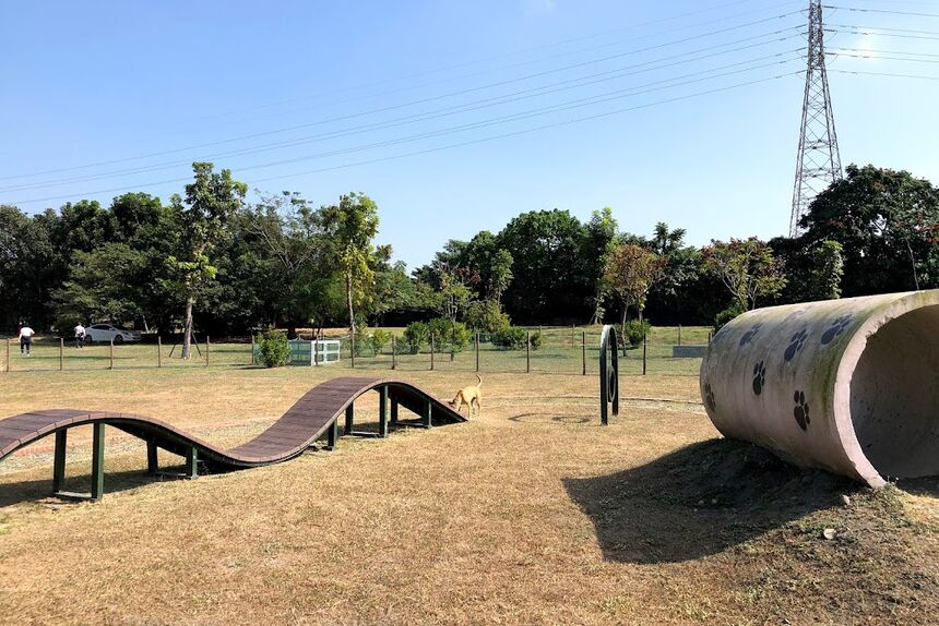 高屏溪河濱寵物運動公園